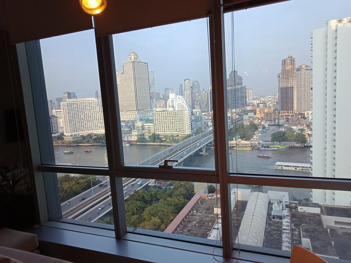 Baan Sathorn Riverfront Бангкок Екстер'єр фото